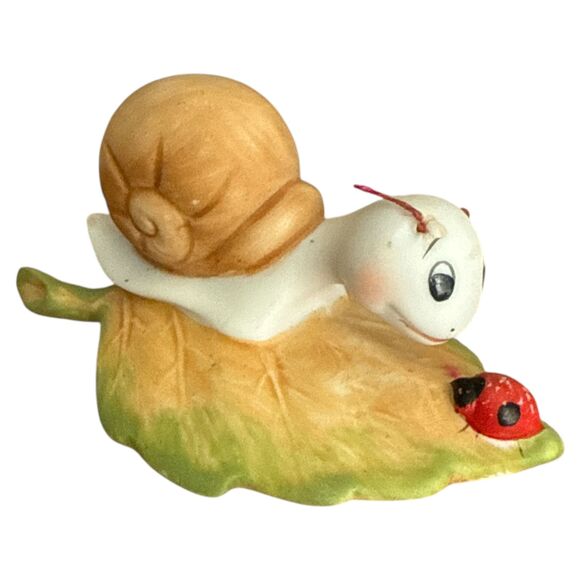 Vintage Homco 8902 Snail Figurines Set 2 – Inchworm & Ladybug – Bisque Porcelain - Picture 4 of 7